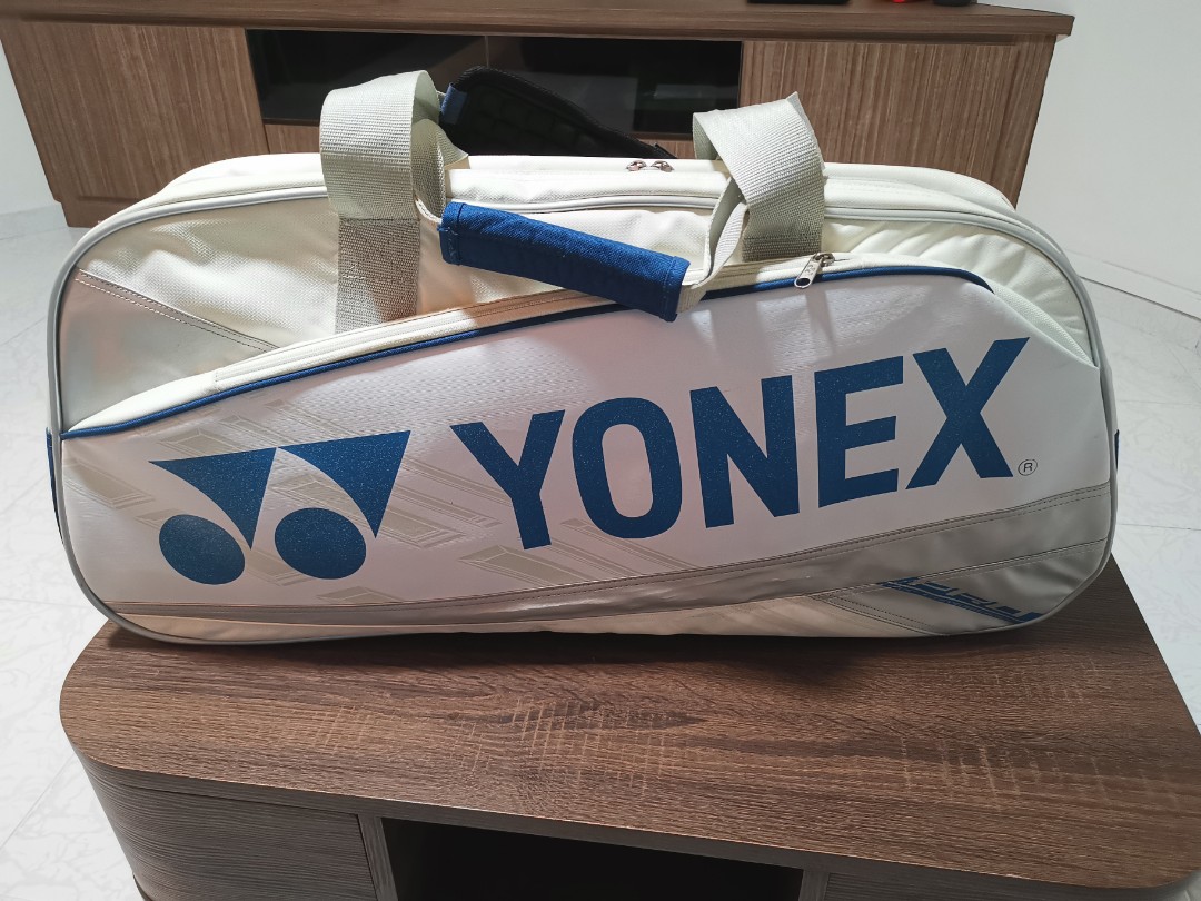 Yonex tennis 2025 bag 2019