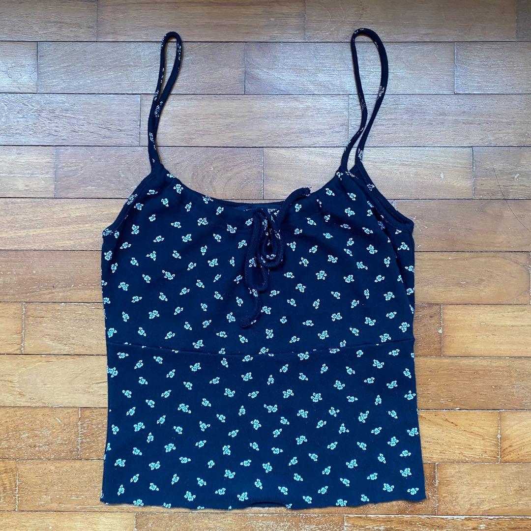 Brandy Melville Tiffany floral tank top, Women's Fashion, Tops, Sleeveless  on Carousell