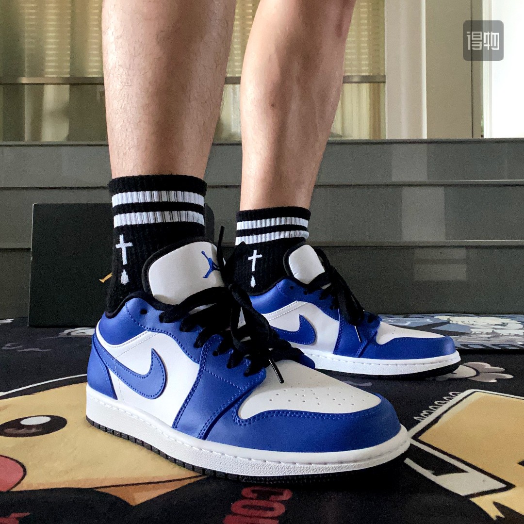 jordan 1 low game royal on feet