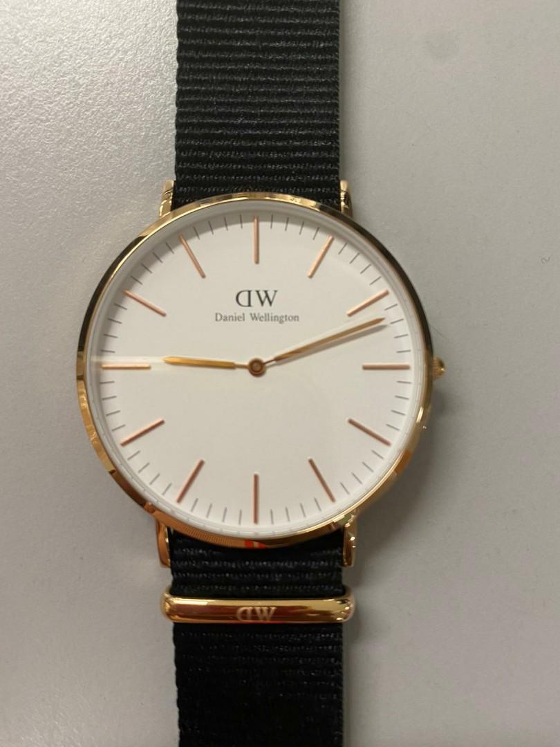 AUTHENTIC Daniel Wellington Watch Mobile Phones Gadgets