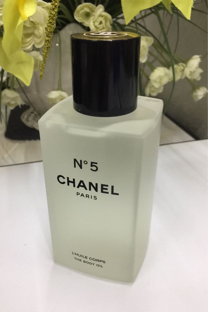 Chanel No 5 Body Oil, Beauty & Personal Care, Bath & Body, Body Care on