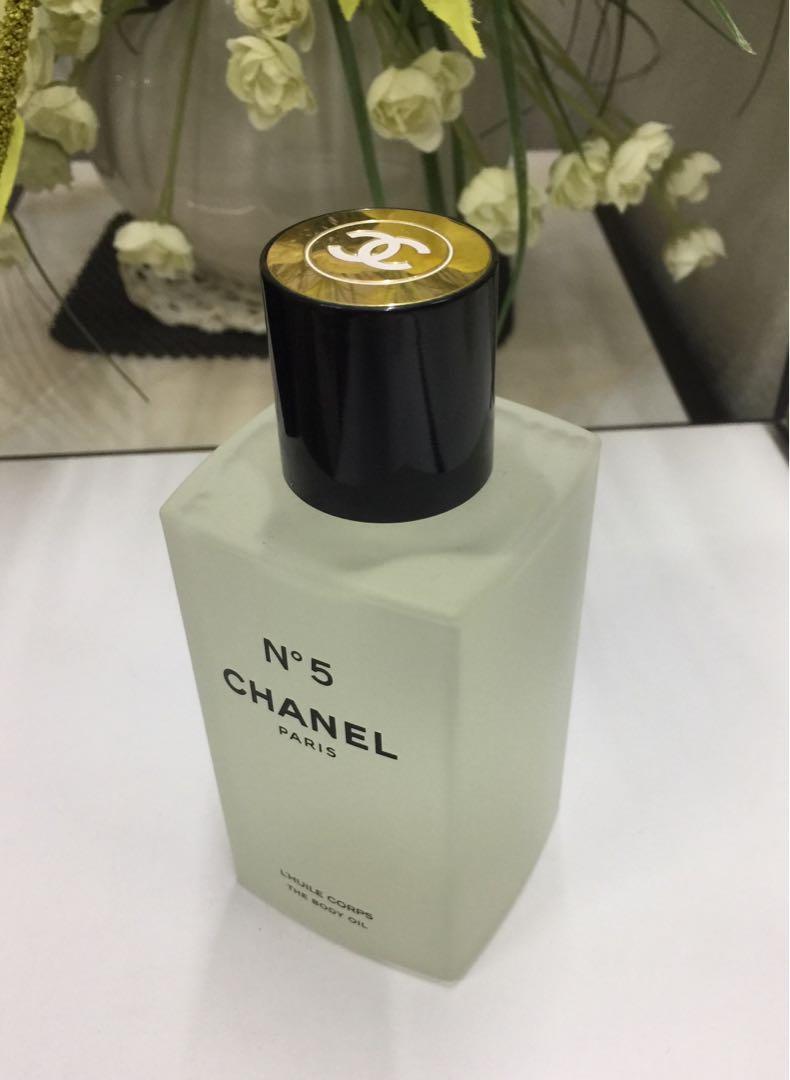 Chanel No 5 Body Oil, Beauty & Personal Care, Bath & Body, Body Care on Carousell