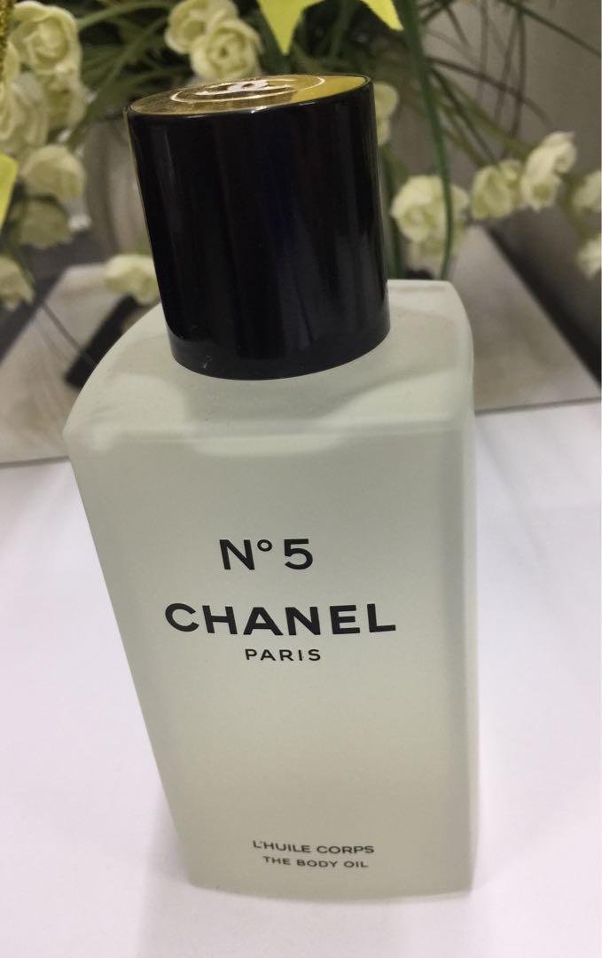 Chanel No 5 Body Oil, Beauty & Personal Care, Bath & Body, Body Care on Carousell