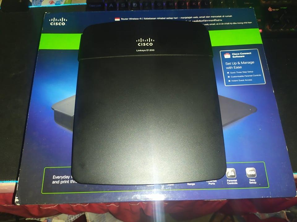 Cisco Router for desktop and laptop, Computers & Tech, Parts ...