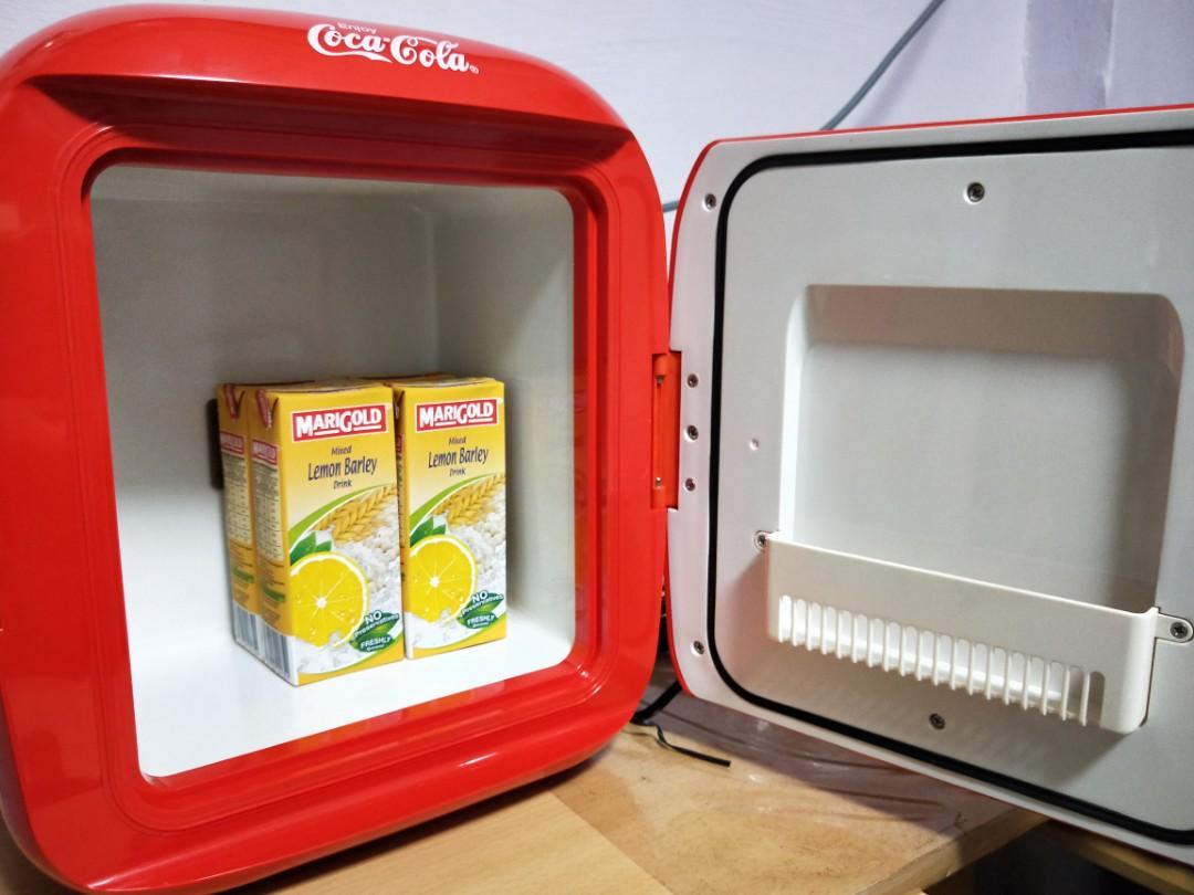 Cute Coca Cola Mini Fridge (not working), Hobbies & Toys, Memorabilia