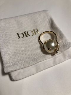 （分類：）位於 。 由 elisehurray 提交（商品編號 1047107869，圖片 1）。簡介： 。