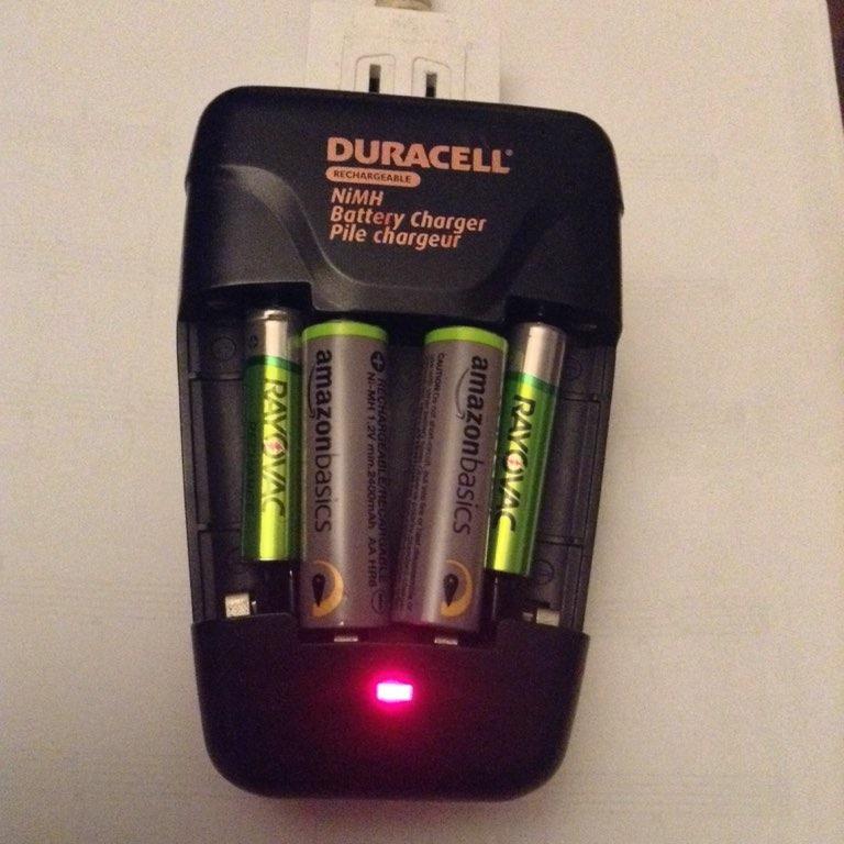 DURACELL CEF14 - Chargeur pour piles rechargeables AA/AAA - 2