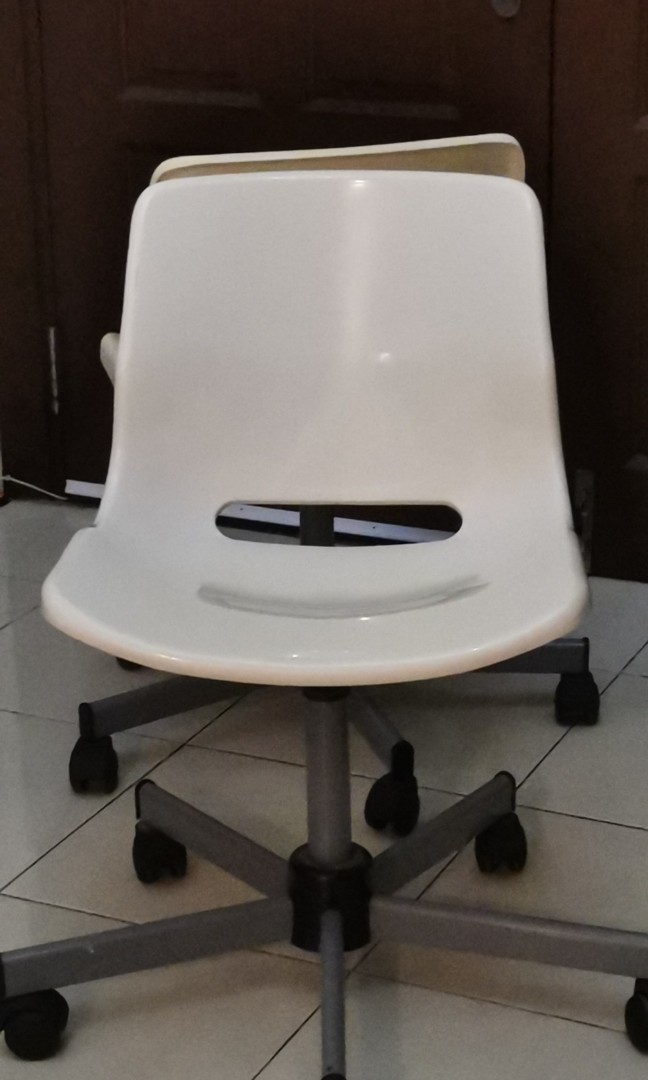 Ikea Study Table (Sturdy), Furniture & Home Living, Home Decor, Carpets