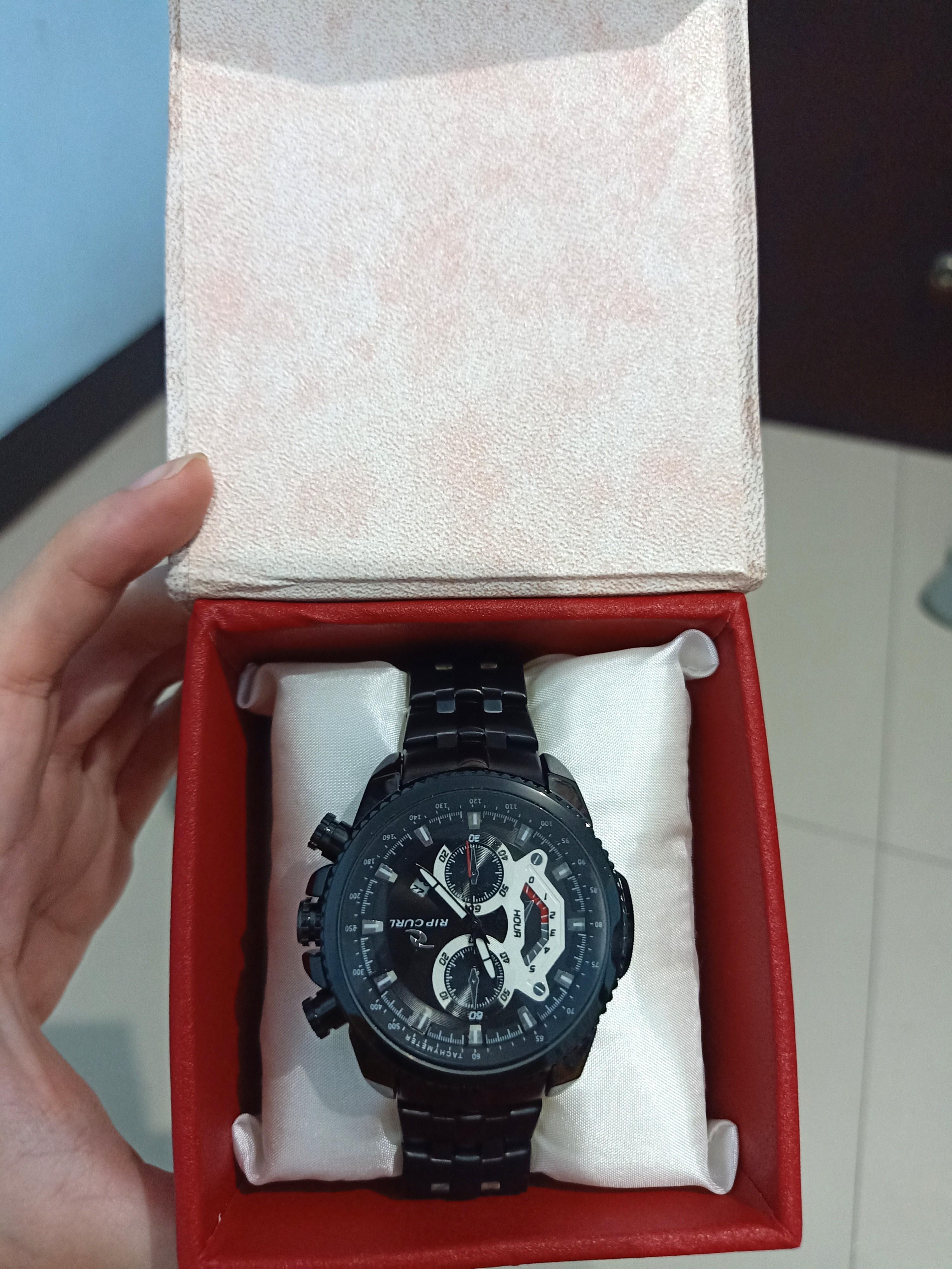 Jam Tangan RIPCURL, Fesyen Pria, Jam Tangan di Carousell