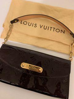 Louis Vuitton Lv 路易威登漆皮 深紫 腋下包 斜背包 正品 真品 近全新