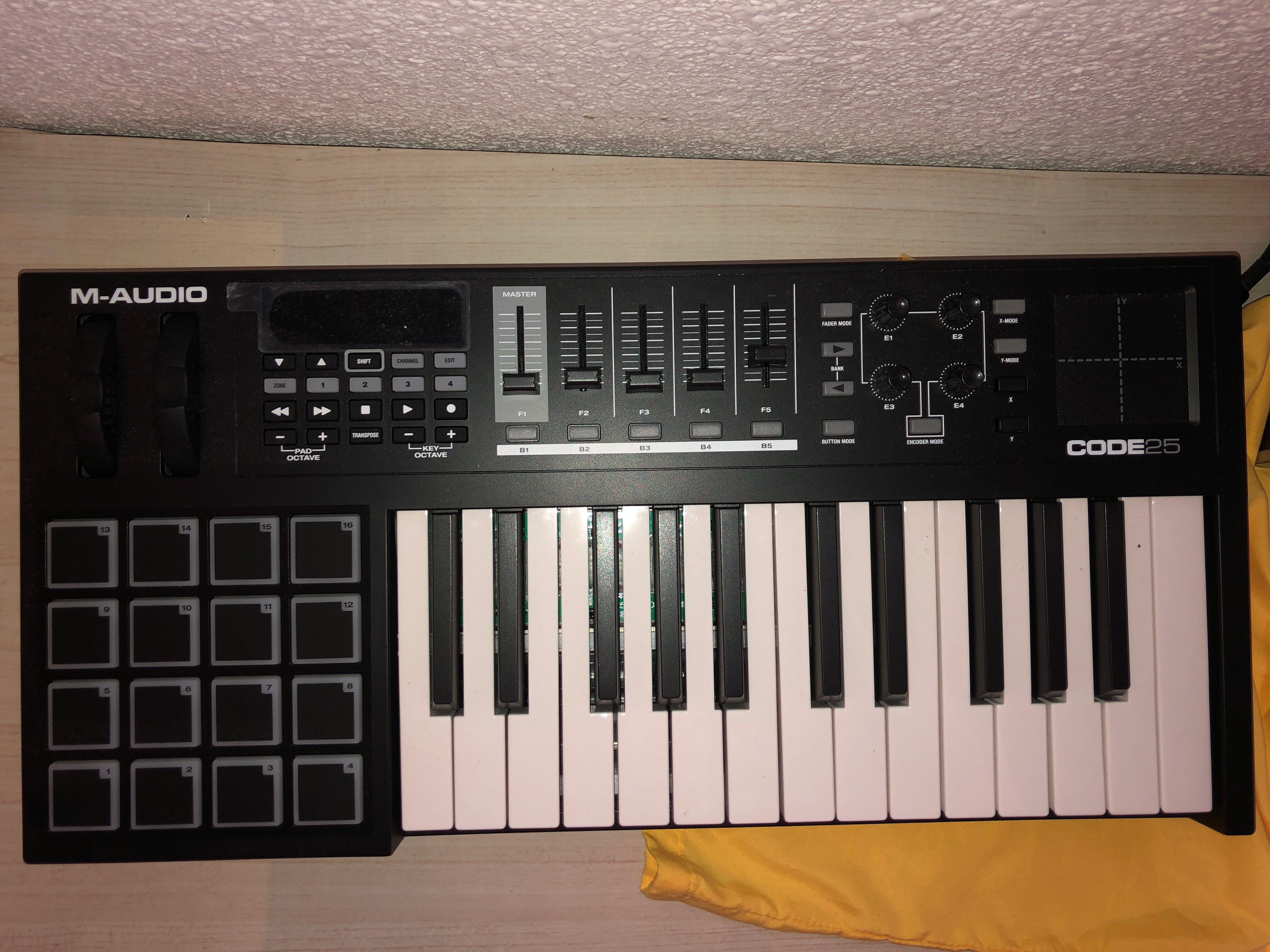 M-Audio Code 25 (Category: Musical Instruments) located in Singapore. Submitted by johnnyfive (Listing ID 1047133552, Image 1). Description: Purchased in 2018, used for a couple of times indoors. Comes with original box..