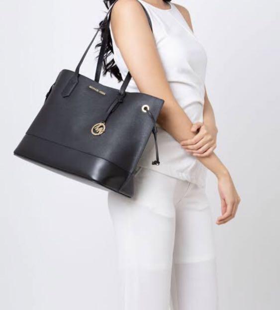 Michael kors trista tote store