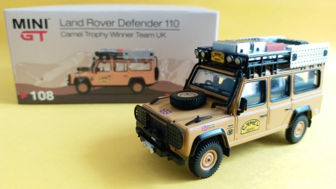 Mini gt Land Rover Defender no. 108 . Tomica Tomytec Tomy Tomica