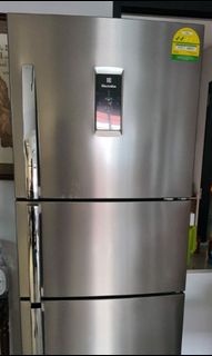 (Category: ) located in . Submitted by greycloset2011 (Listing ID 1046991705, Image 1). Description: .
