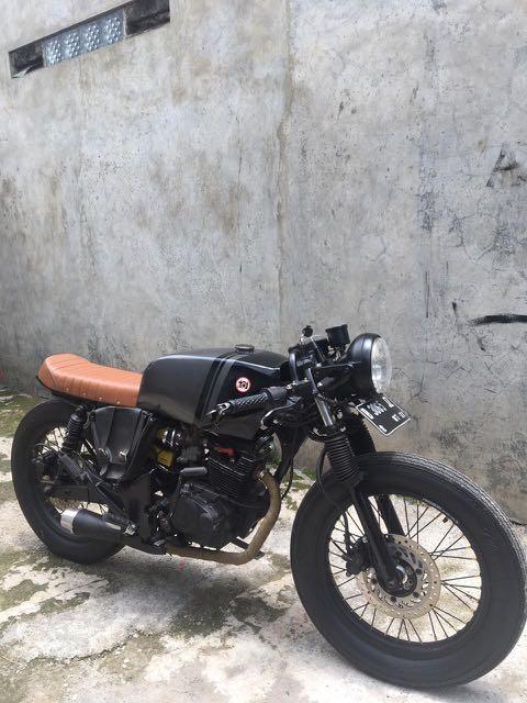 Custom bratcafe sale