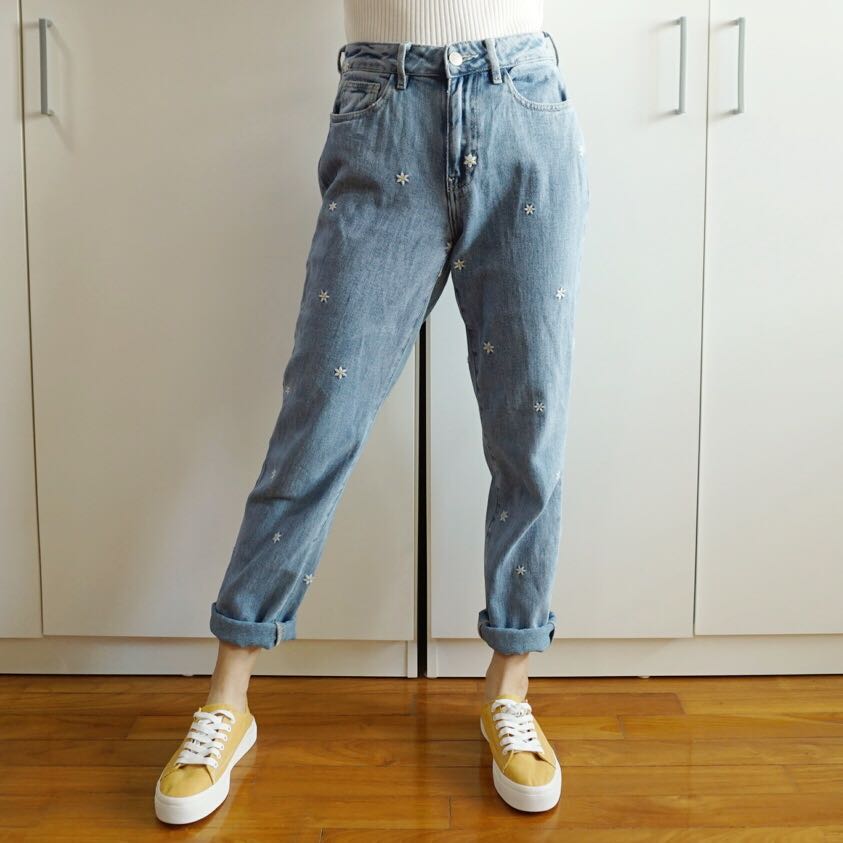 jeans with daisies