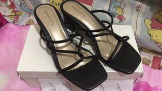(Kategori: ) berada di . Dikirim oleh nabilabela27 (ID iklan 1047026793, Gambar 1). Deskripsi: .
