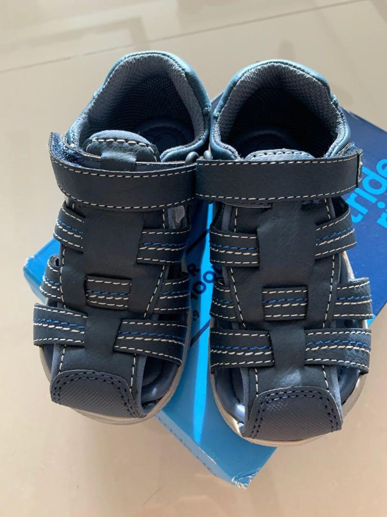Stride rite clearance wallace sandal