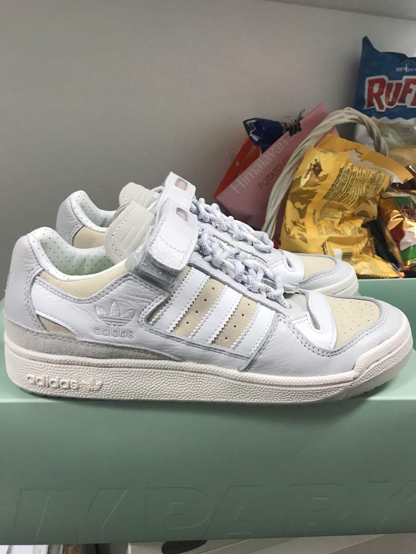 Adidas Forum Low Ivy Park, Men's Fashion, Footwear, Sneakers on Carousell
