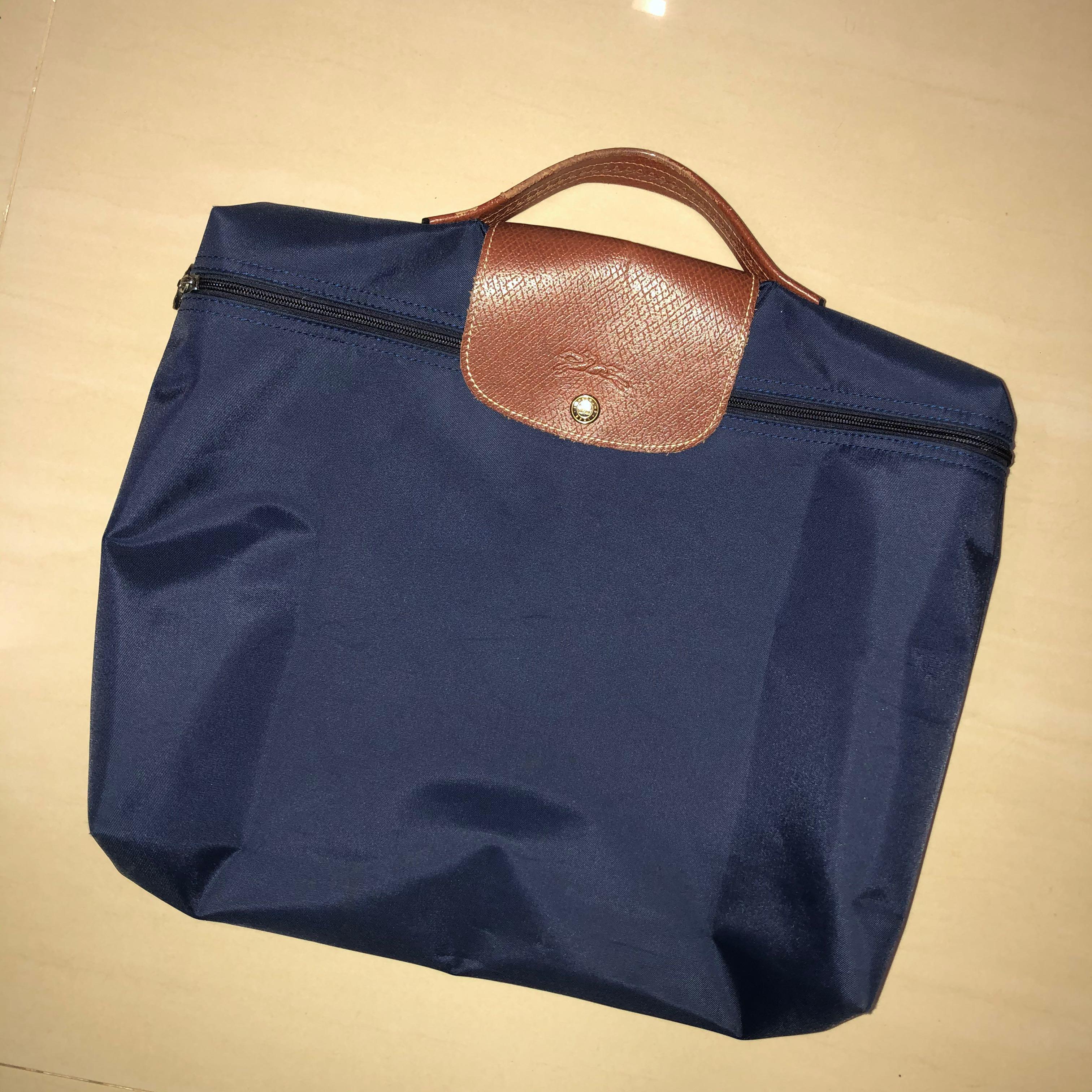 Authentic LONGCHAMP Le Pliage Leather Cuir Sling Bag, Luxury, Bags &  Wallets on Carousell
