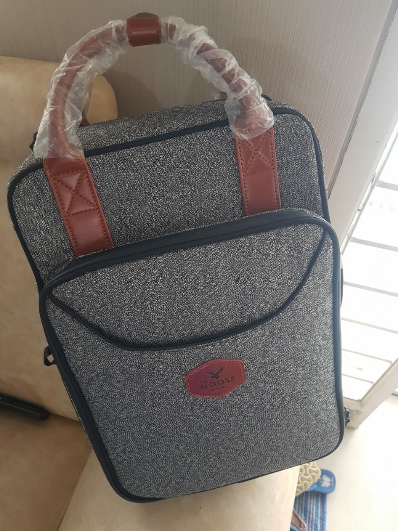 backpack the moose