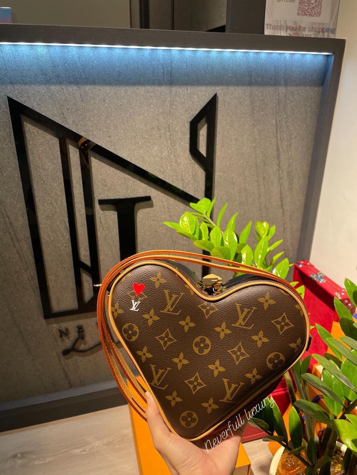 ❣️BNIB❣️Louis Vuitton Game On Coeur Heart Shape Bag