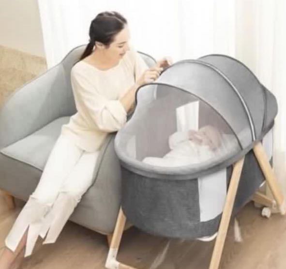 Minimalist bassinet top