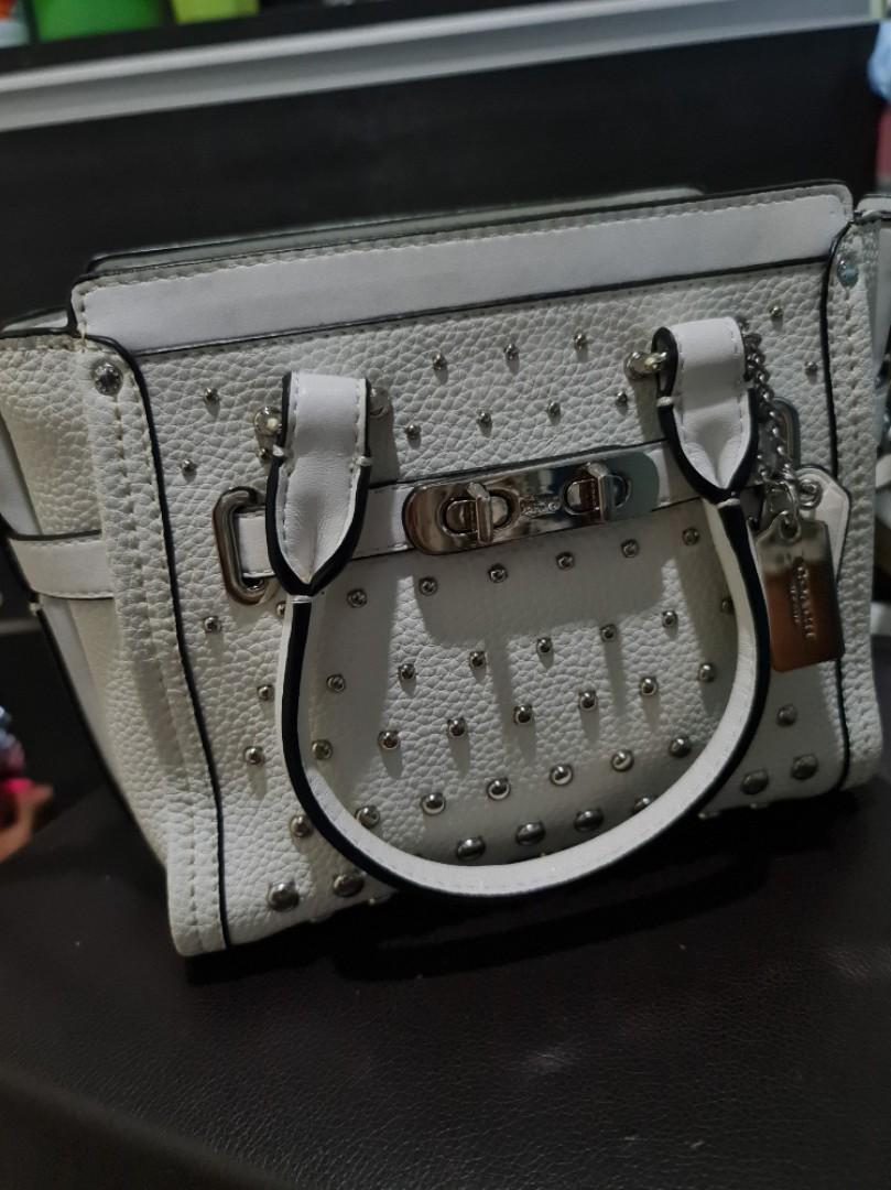 Coach swagger 15 best sale