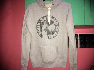 (Category: ) located in . Submitted by aestheticallypreloved (Listing ID 1047338434, Image 1). Description: .