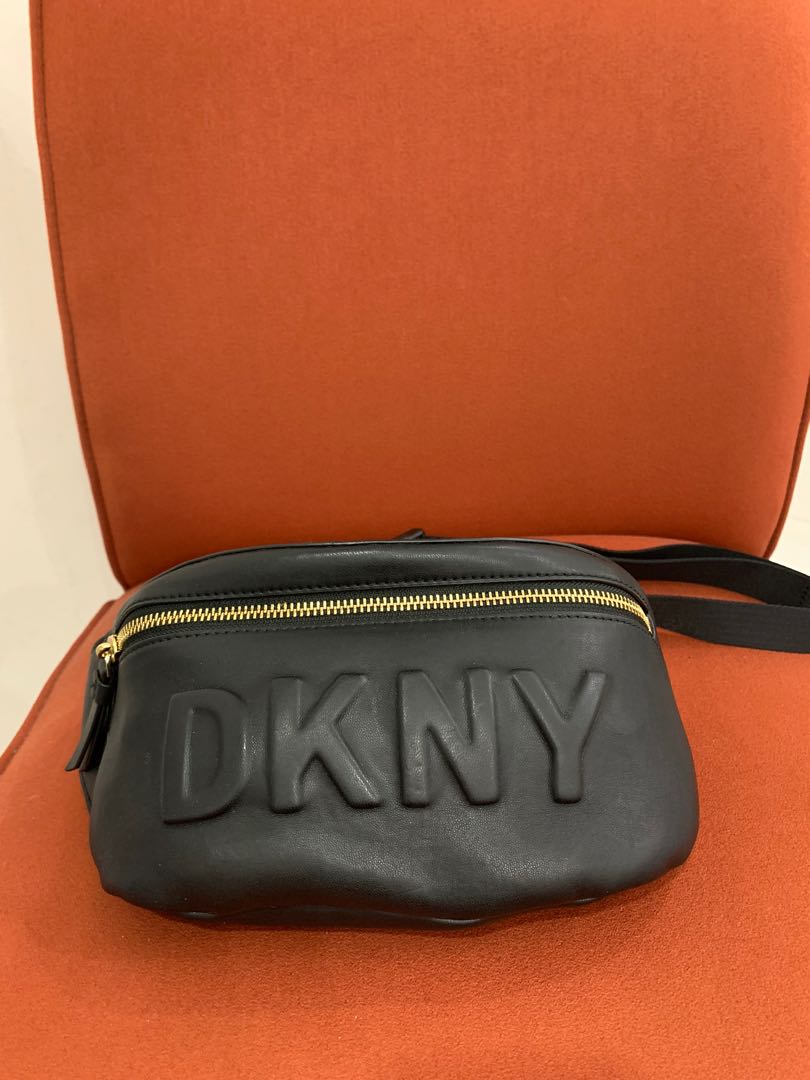 dkny tilly logo fanny pack