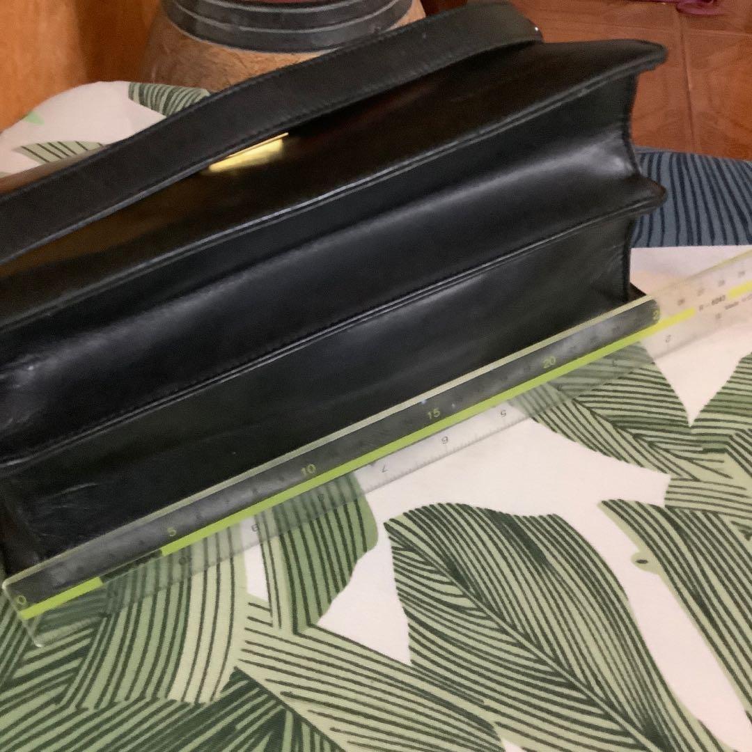 Esquire Collection Vintage Leather Sling Bag, Women's Fashion, Bags