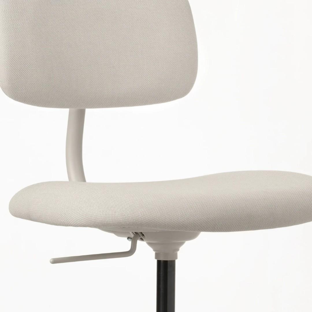 IKEA Bleckberget Swivel Chair / Desk Chair (beige), Furniture & Home
