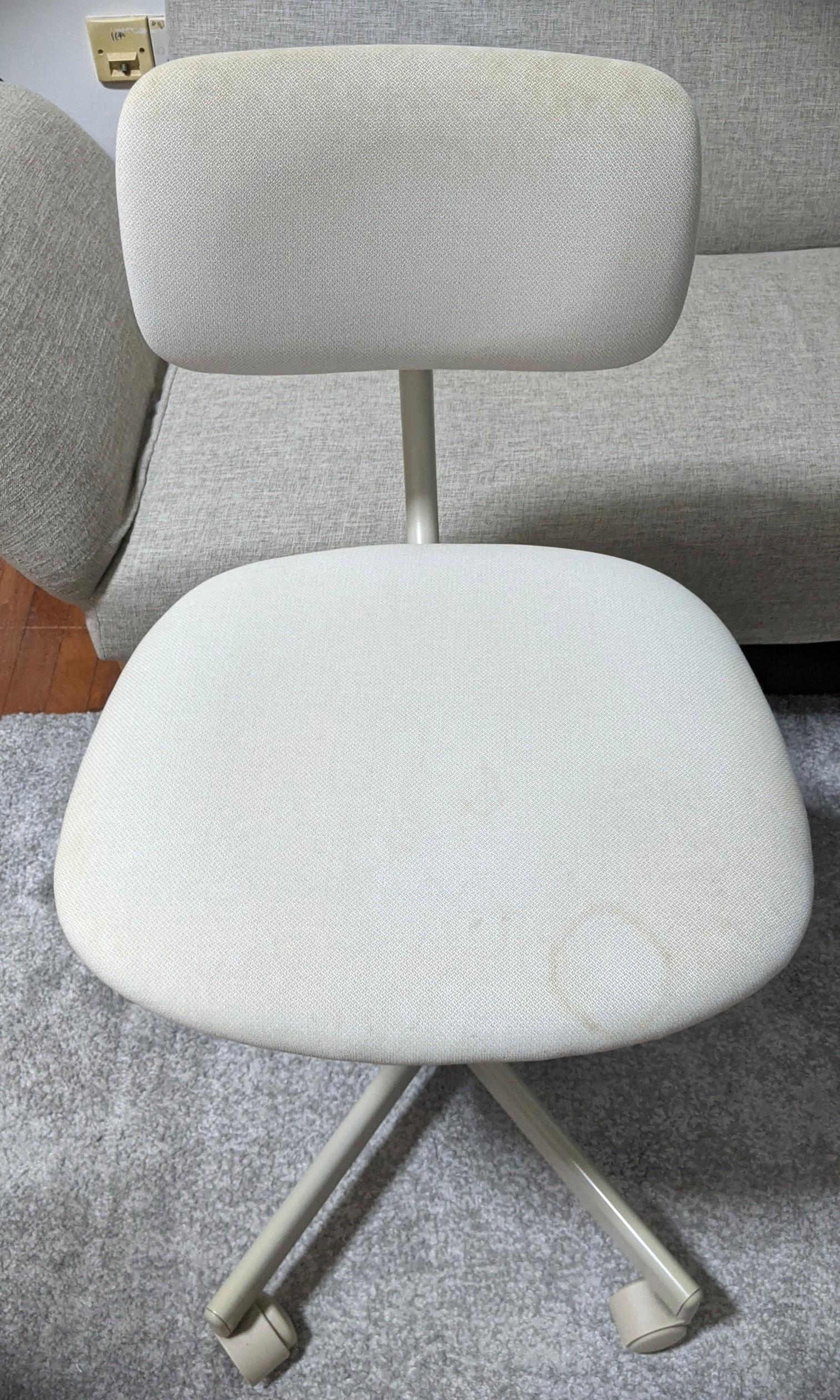 IKEA Bleckberget Swivel Chair / Desk Chair (beige), Furniture & Home