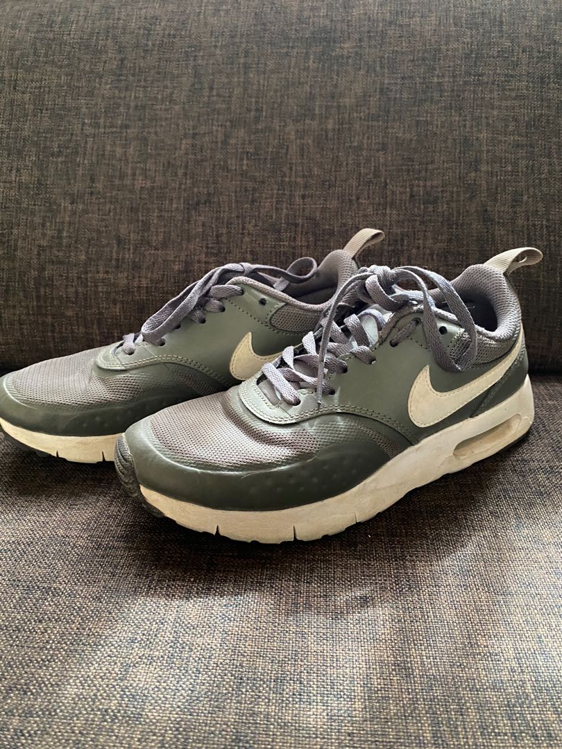 Carbon green nike air sale max thea size 6