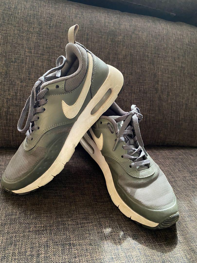 army green nike air max plus