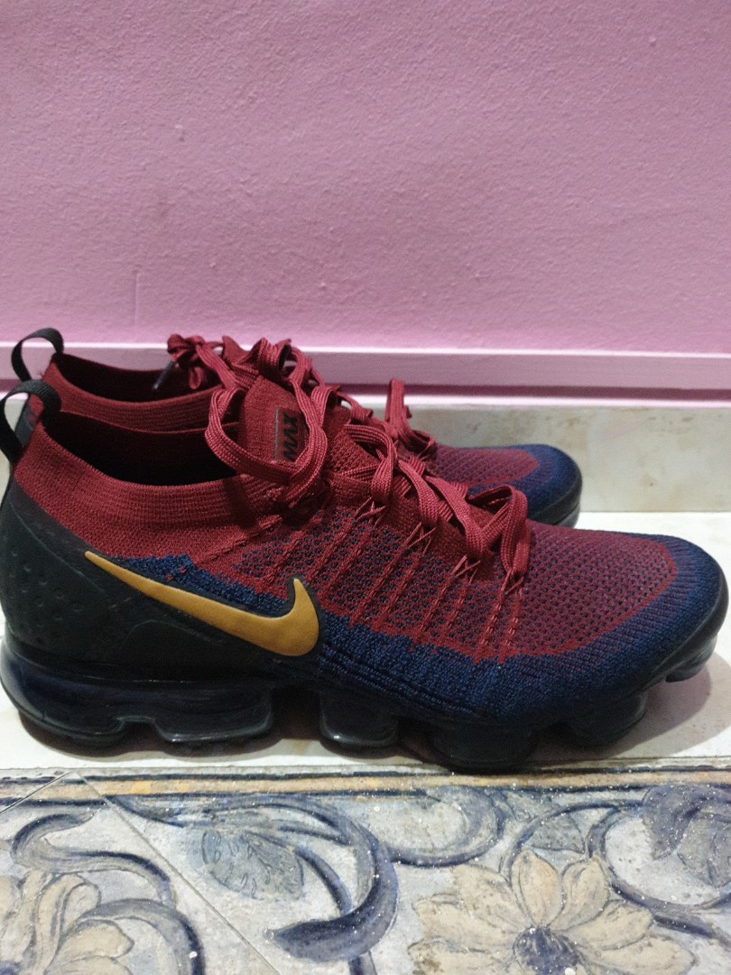 Red vapormax flyknit 2 store