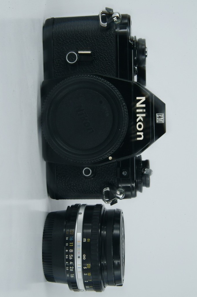 NIKON EM FILM CAMERA with NIKON SERIES E 50mm F/1.8 Ais PANCAKE LENS