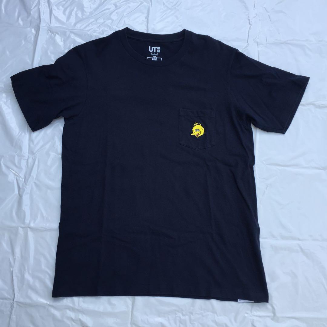 NWOT KAWS SESAME STREET UNIQLO BIG BIRD POCKET T Shirt Large Dark