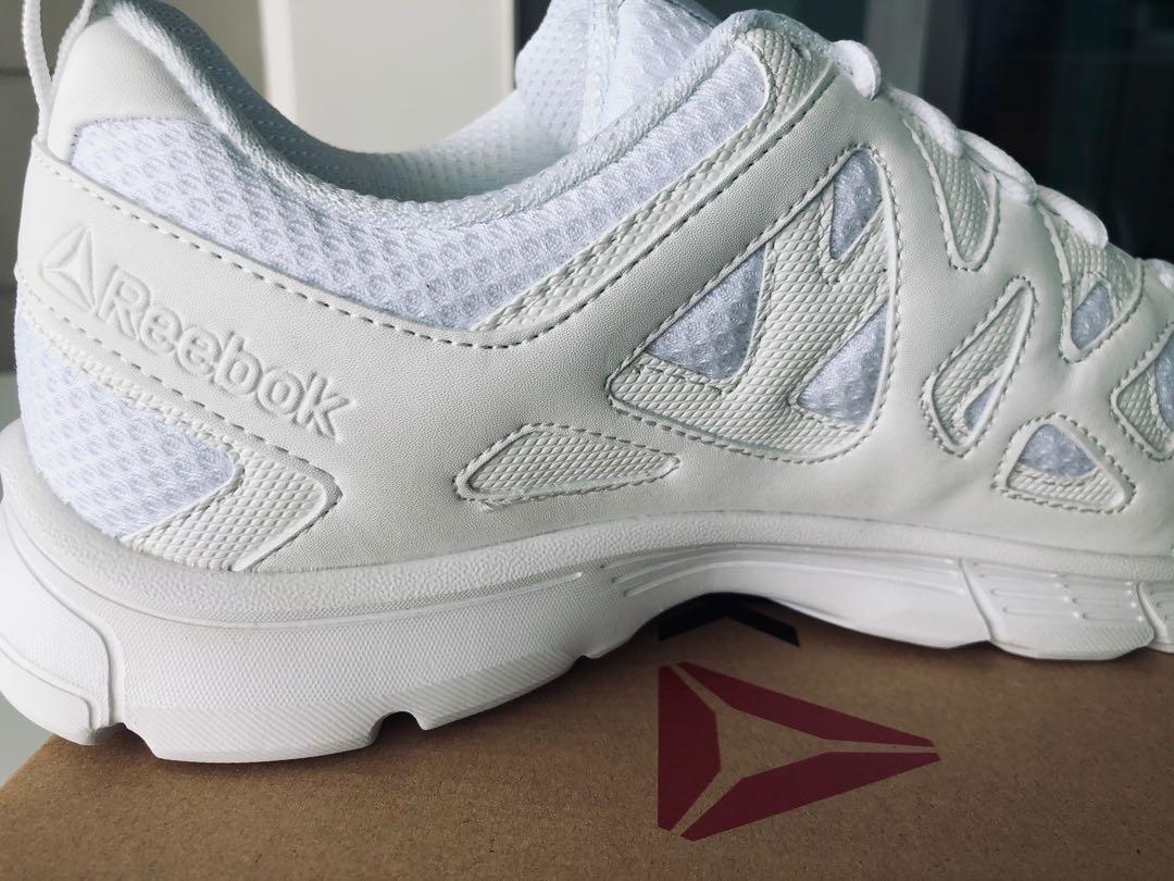 Reebok run supreme 3. top