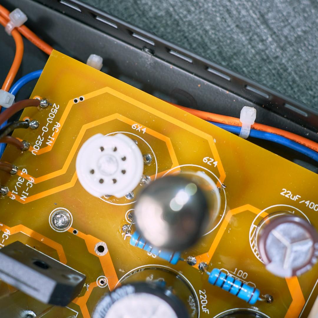 Reisong QAQ6 12AX7 Tritube Preamplifier Modded & Upgraded 4 Ins 2 Outs