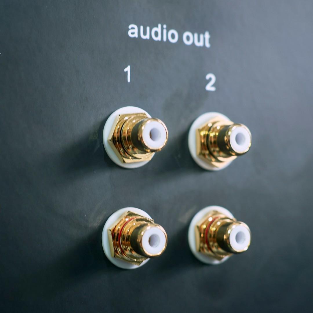 Reisong QAQ6 12AX7 Tritube Preamplifier Modded & Upgraded 4 Ins 2 Outs