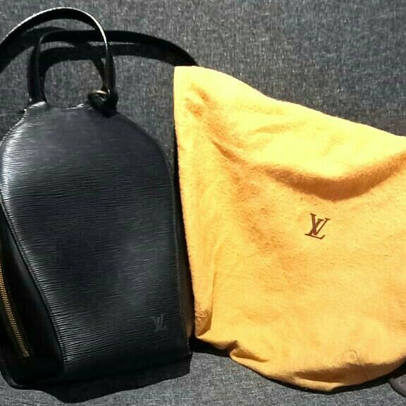 Tas Louis Vuitton ORIGINAL (dijamin original), Fesyen Wanita, Tas & Dompet  di Carousell