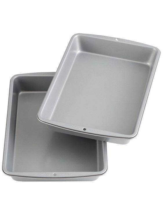 Wilton 9 x 13-inch Baking Pan with Lid; Heat-Resistant Non-Stick  Rectangular Pan