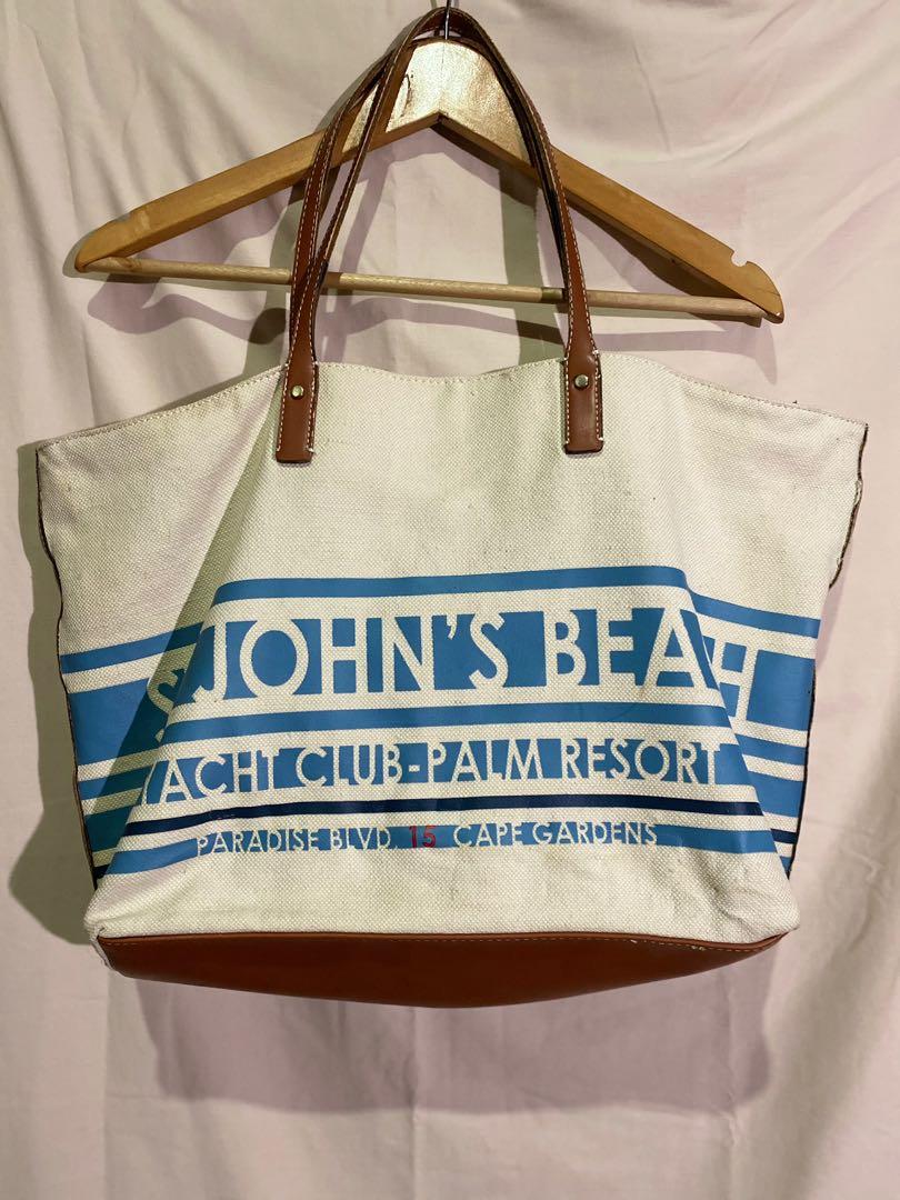 *SALE* ZARA BASIC Canvas large tote / Weekend beach bag (from Php2,400) (Category: Beach Bags) located in Makati City. Submitted by closetsquad (Listing ID 1047334182, Image 2). Description: 🏝 Zara large capacity tote bag 🏝Bought a couple of years ago for $50; used 3x for a beach trip only 🏝Flaws: minimal leather tears; signs of usage, still looks great! 🏝Comes with small pouch 🌸 Discounts if buying 2 or more items ONLY! 💸 MOP: BPI / BDO / 