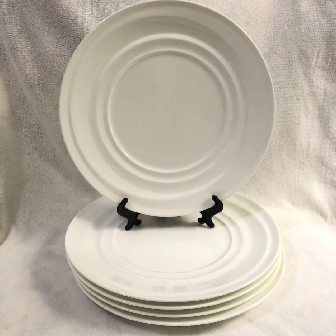 28cm White Elegant Noritake Bone China Dinner Plates (Category: Home Improvement Tools & Accessories) located in Caloocan City. Submitted by yorstreasure (Listing ID 1047405384, Image 1). Description: Description: 28cm White Elegant Noritake Bone China Dinner Plates Specifics: Preloved in excellent condition Payment: BPI, Gcash ☝️☝️☝️First to pay will get the item. Reservations not entertained.