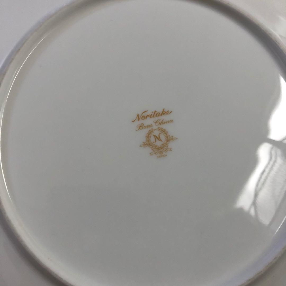 28cm White Elegant Noritake Bone China Dinner Plates (Category: Home Improvement Tools & Accessories) located in Caloocan City. Submitted by yorstreasure (Listing ID 1047405384, Image 2). Description: Description: 28cm White Elegant Noritake Bone China Dinner Plates Specifics: Preloved in excellent condition Payment: BPI, Gcash ☝️☝️☝️First to pay will get the item. Reservations not entertained.