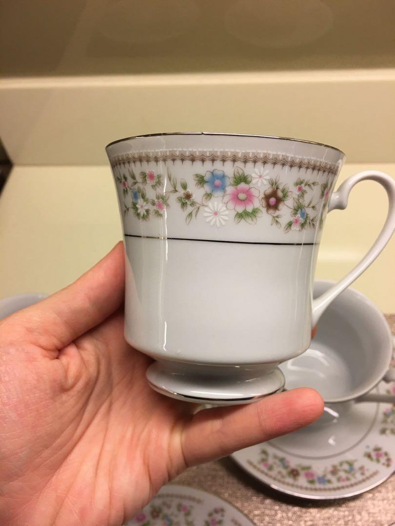 8pc Fang Cup and Saucer (Category: Home Improvement Tools & Accessories) located in Taguig. Submitted by mommiescorner (Listing ID 1047452104, Image 3). Description: 8pcs cup and saucer set - 4pcs cup - 4pcs saucer.