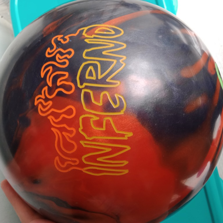 Brunswick Vintage Inferno Bowling Ball 15 lbs, Sports Equipment