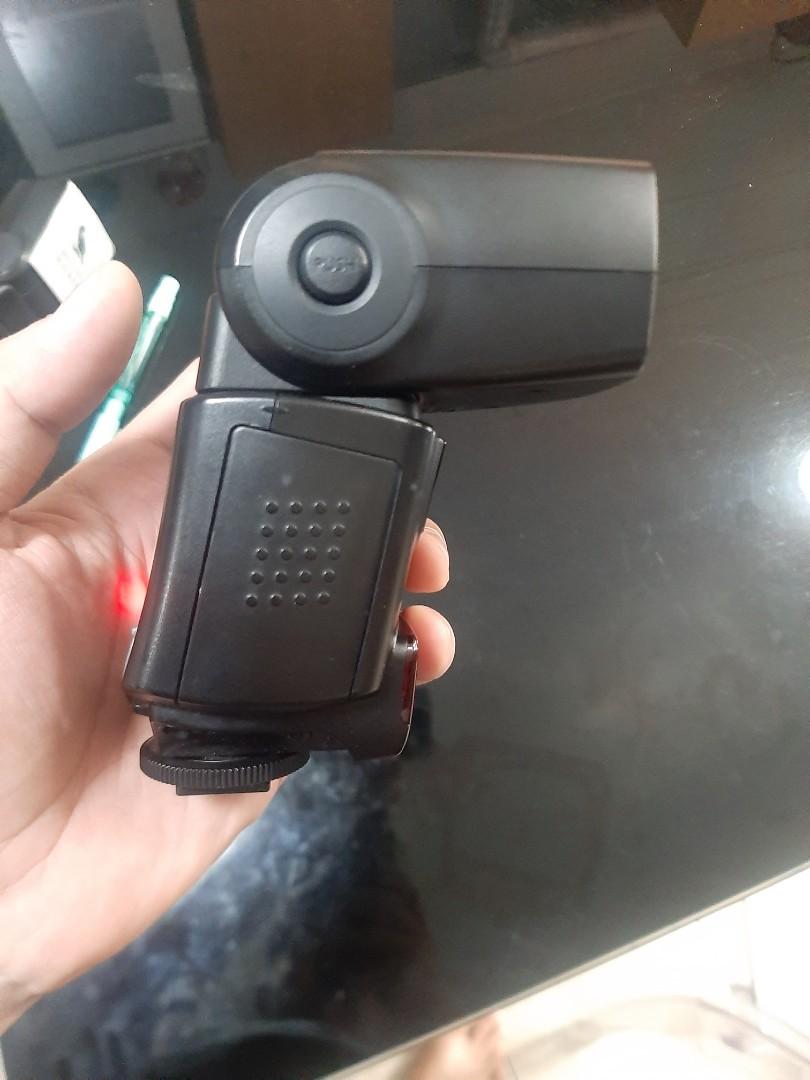 Canon 430ex speedlite flash (Category: Flashes) located in Quezon City. Submitted by bombass82 (Listing ID 1047516276, Image 3). Description: Selling a canon 430ex speedlite flash. Flash unit only. RFS: Unloading extra units..