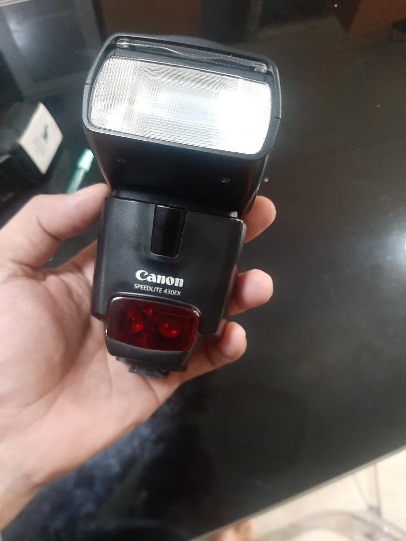 Canon 430ex speedlite flash (Category: Flashes) located in Quezon City. Submitted by bombass82 (Listing ID 1047516276, Image 1). Description: Selling a canon 430ex speedlite flash. Flash unit only. RFS: Unloading extra units..